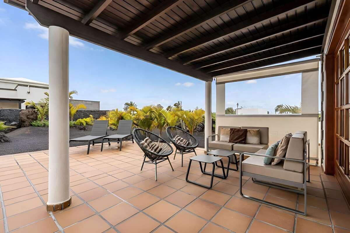 2 sovrum Villa till salu i Playa Blanca med pool - 520 000 € (Ref: 9669781)