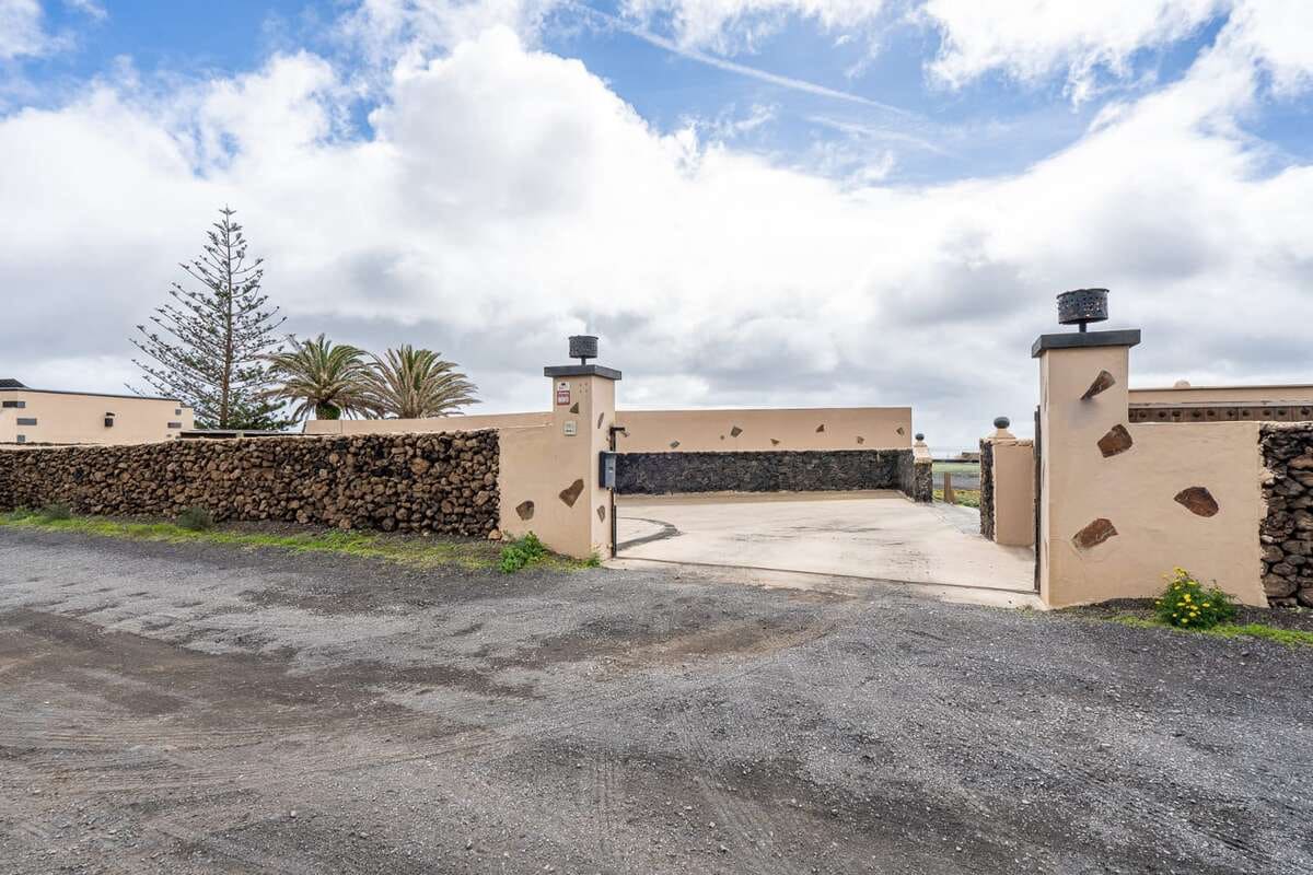 6 Zimmer Villa zu verkaufen in Tias mit Pool Garage - 1.300.000 € (Ref: 9719370)