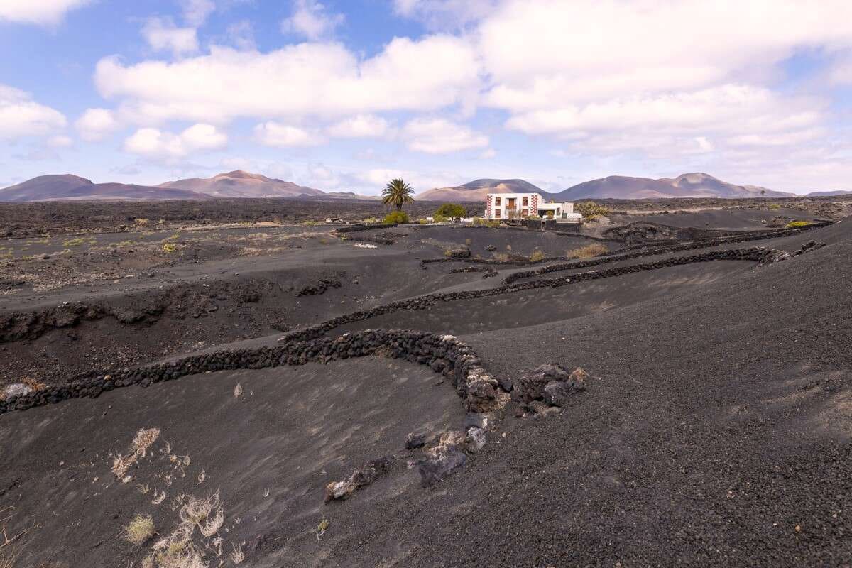 3 bedroom Villa for sale in Yaiza - € 1,500,000 (Ref: 9719371)