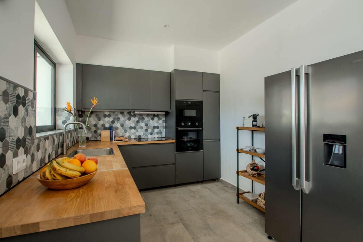 3 bedroom Villa for sale in Yaiza - € 1,400,000 (Ref: 9719373)