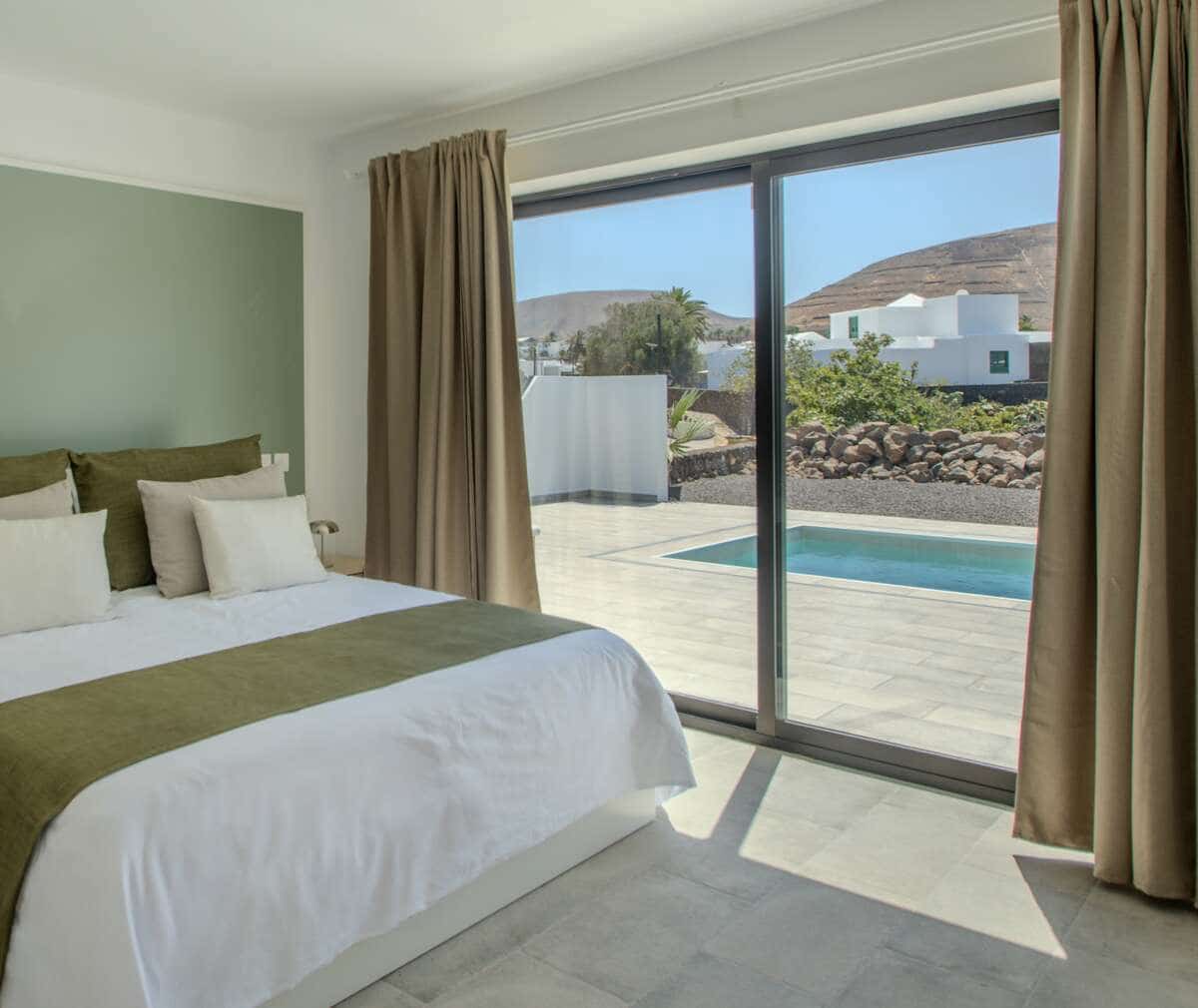 3 bedroom Villa for sale in Yaiza - € 1,400,000 (Ref: 9719373)