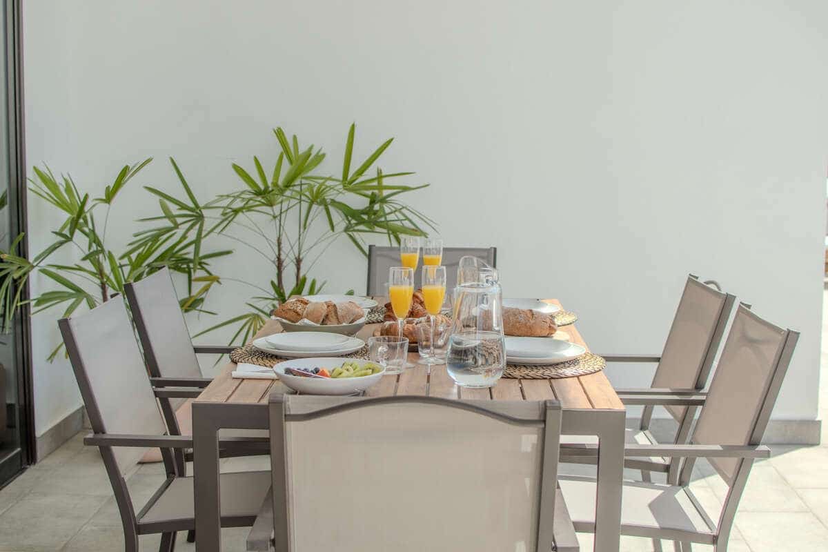 3 bedroom Villa for sale in Yaiza - € 1,400,000 (Ref: 9719373)