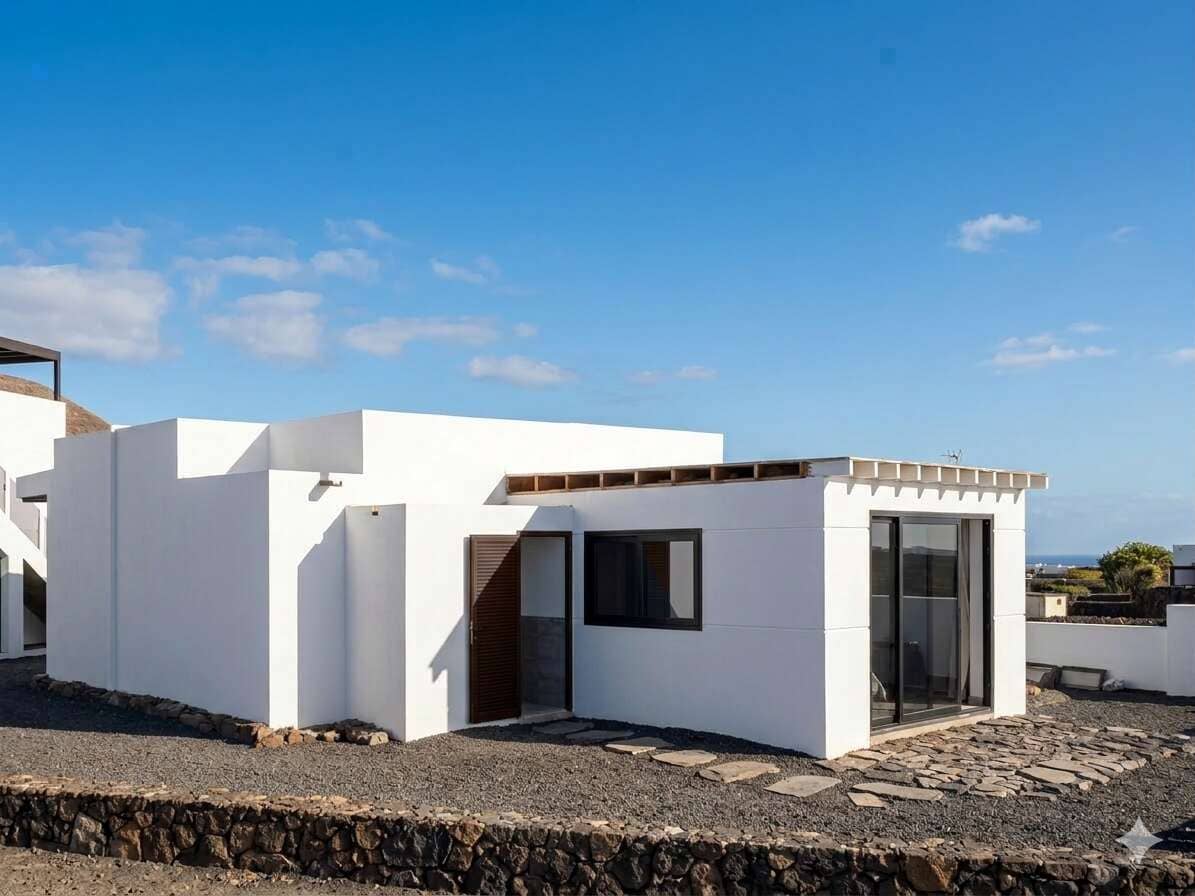 3 bedroom Villa for sale in Yaiza - € 1,400,000 (Ref: 9719373)