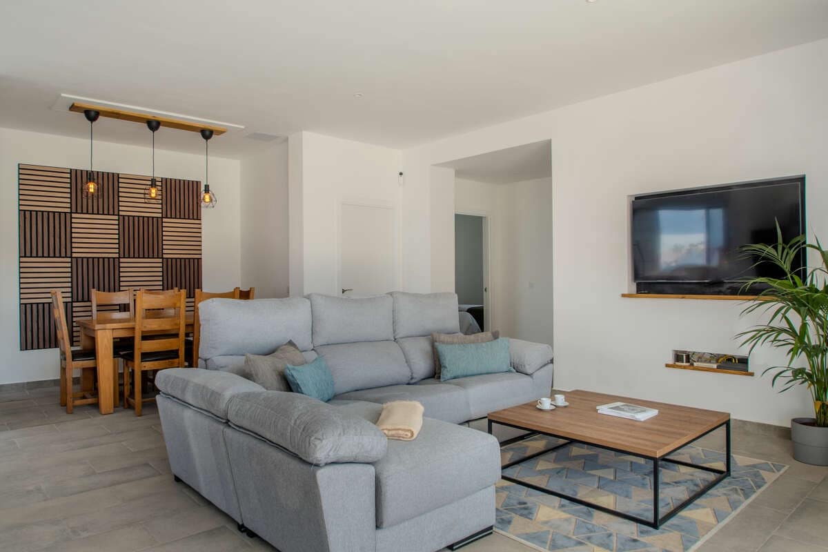 3 bedroom Villa for sale in Yaiza - € 1,275,000 (Ref: 9719373)