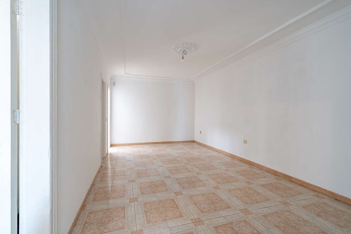 4 bedroom Finca/Country House for sale in Arrecife with garage - € 290,000 (Ref: 9747512)