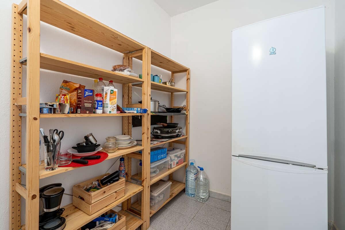 4 bedroom Finca/Country House for sale in Arrecife with garage - € 290,000 (Ref: 9747512)