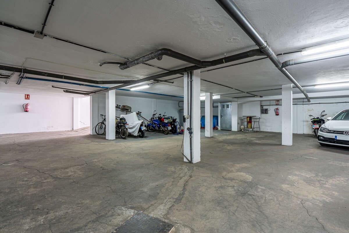 2 bedroom Flat for sale in Arrecife with garage - € 189,000 (Ref: 9770204)