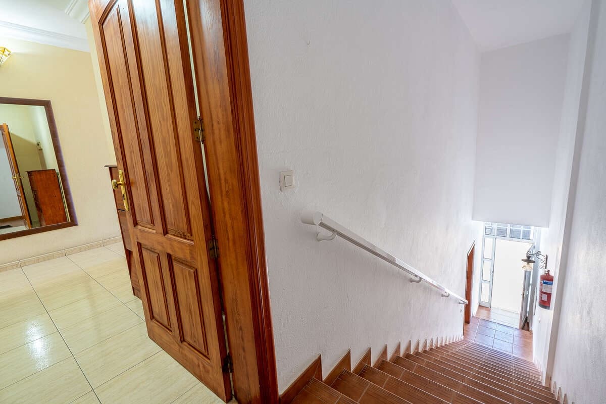2 bedroom Flat for sale in Arrecife with garage - € 189,000 (Ref: 9770204)