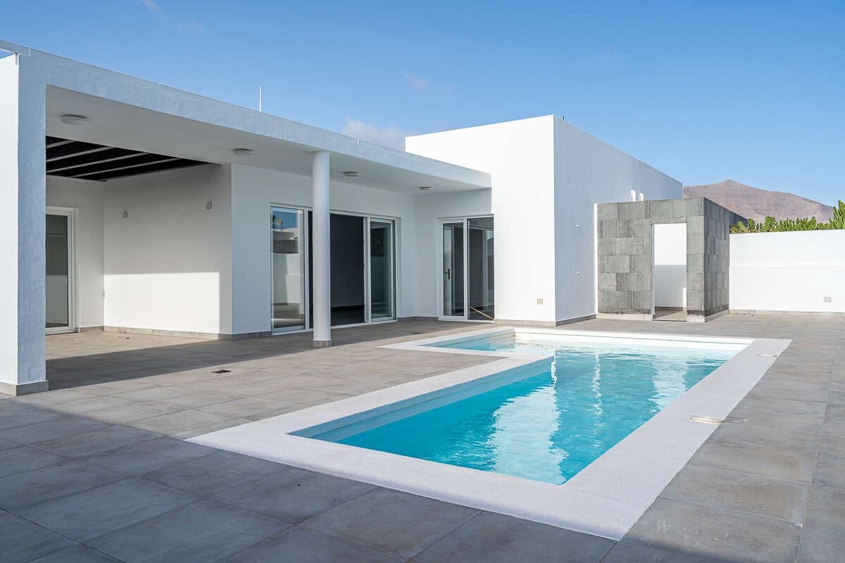 5 chambre Villa/Maison à vendre à Playa Blanca avec piscine garage - 540 000 € (Ref: 9793861)