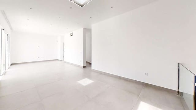 5 makuuhuone Huvila myytävänä paikassa Playa Blanca, Yaiza mukana uima-altaan 
autotalli - 540 000 € (Ref: 9793861)