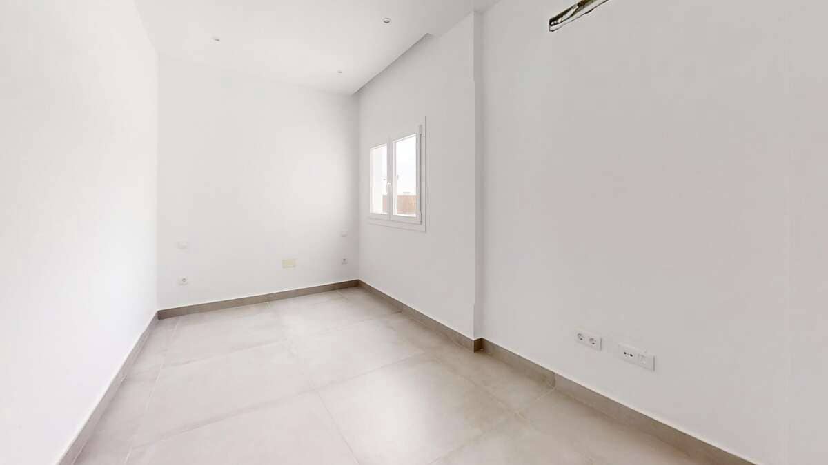5 slaapkamer Villa te koop in Playa Blanca met zwembad garage - € 540.000 (Ref: 9793861)