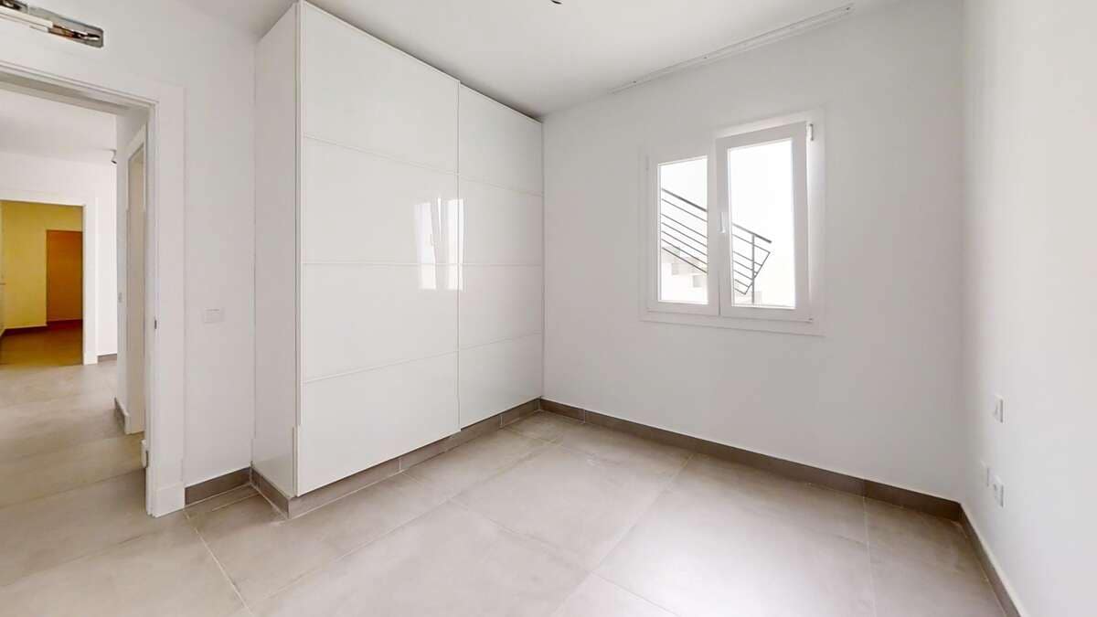 5 slaapkamer Villa te koop in Playa Blanca met zwembad garage - € 540.000 (Ref: 9793861)