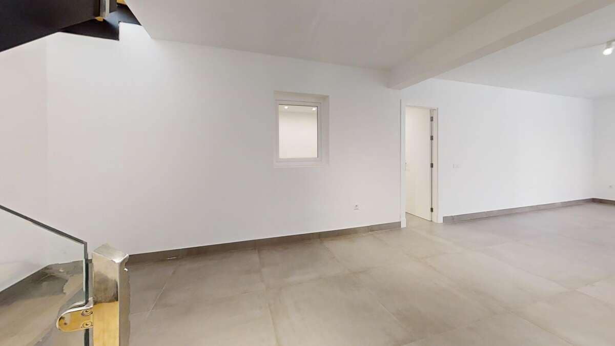 5 slaapkamer Villa te koop in Playa Blanca met zwembad garage - € 540.000 (Ref: 9793861)