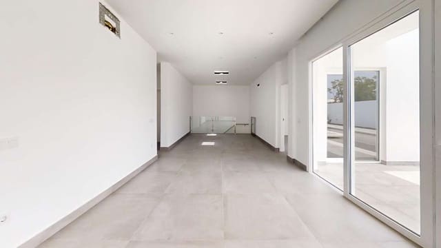 5 makuuhuone Huvila myytävänä paikassa Playa Blanca, Yaiza mukana uima-altaan 
autotalli - 540 000 € (Ref: 9793861)