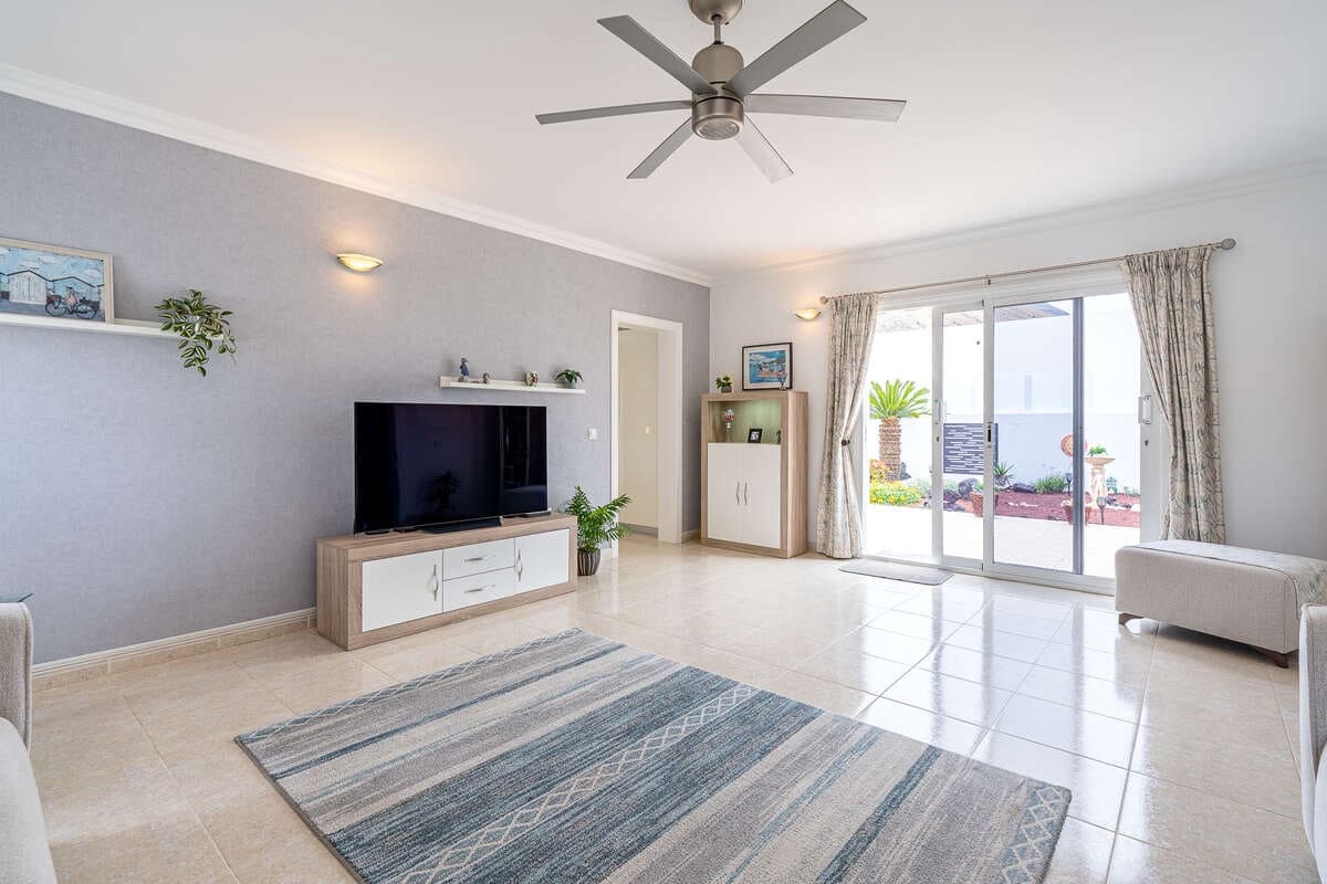 4 makuuhuone Huvila myytävänä paikassa Yaiza mukana uima-altaan 
autotalli - 550 000 € (Ref: 9793862)