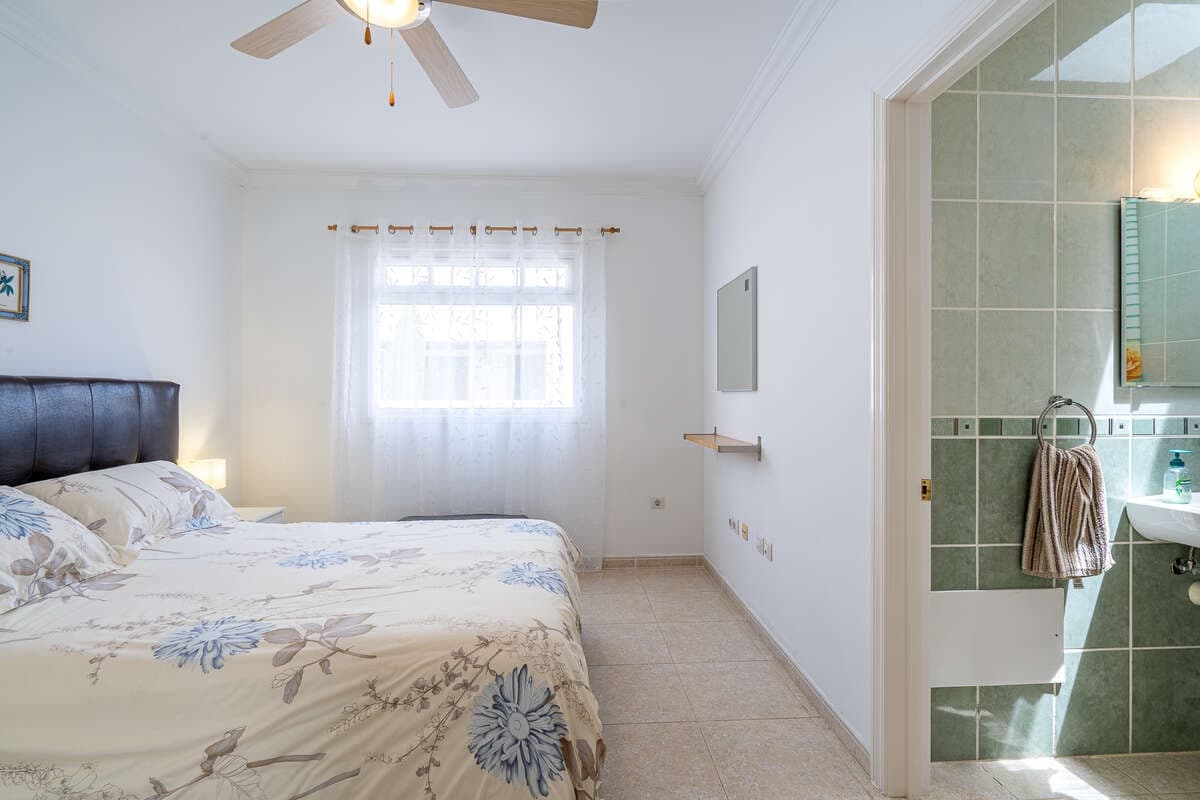 4 makuuhuone Huvila myytävänä paikassa Yaiza mukana uima-altaan 
autotalli - 550 000 € (Ref: 9793862)