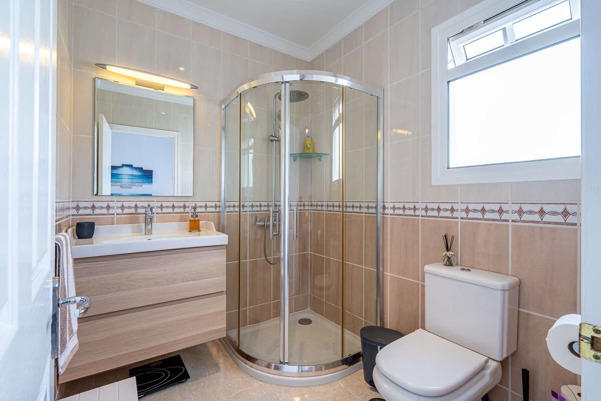 4 makuuhuone Huvila myytävänä paikassa Yaiza mukana uima-altaan 
autotalli - 550 000 € (Ref: 9793862)