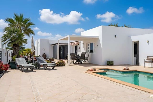 4 chambre Villa/Maison à vendre à Yaiza avec piscine garage - 550 000 € (Ref: 9793862)