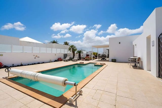 4 chambre Villa/Maison à vendre à Yaiza avec piscine garage - 550 000 € (Ref: 9793862)