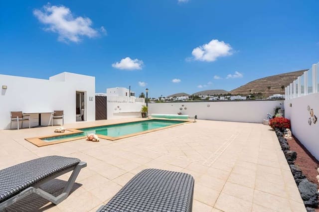 4 chambre Villa/Maison à vendre à Yaiza avec piscine garage - 550 000 € (Ref: 9793862)