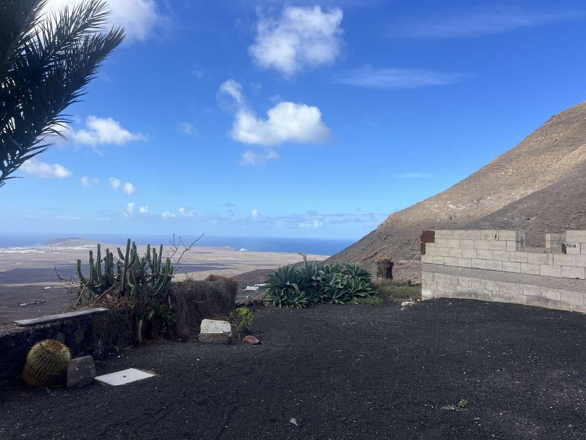 Villa for sale in Femes - € 158,500 (Ref: 9798531)