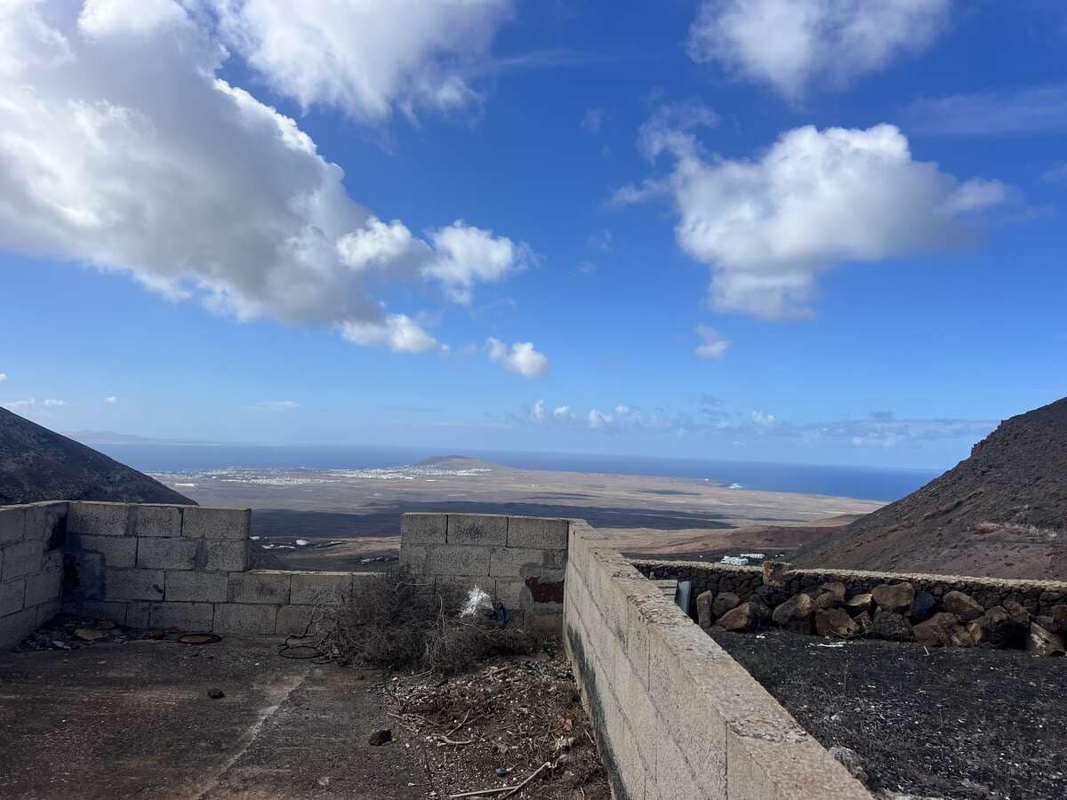 Villa for sale in Femes - € 158,500 (Ref: 9798531)