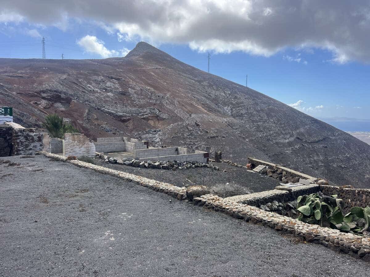 Villa for sale in Femes - € 158,500 (Ref: 9798531)