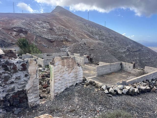 Villa til salgs i Femes, Yaiza - € 158 500 (Ref: 9798531)