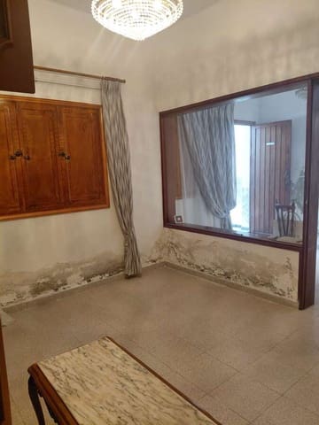 4 slaapkamer Finca/Landhuis te koop in Arrecife met garage - € 300.000 (Ref: 9798532)