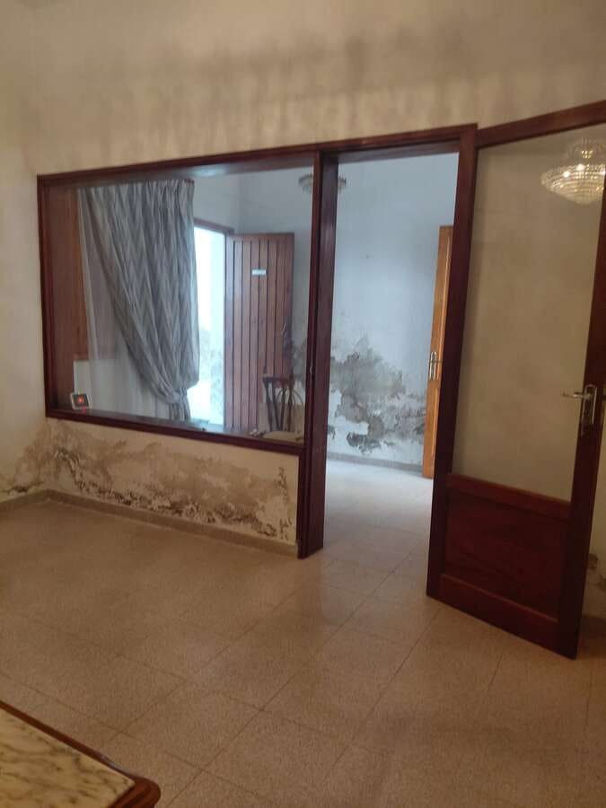 4 slaapkamer Finca/Landhuis te koop in Arrecife met garage - € 300.000 (Ref: 9798532)