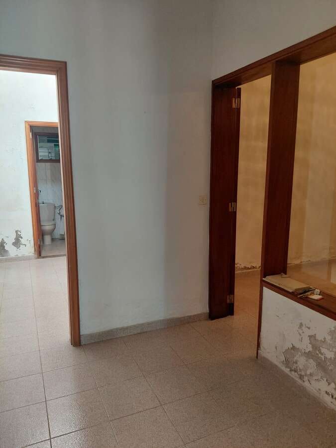 4 slaapkamer Finca/Landhuis te koop in Arrecife met garage - € 300.000 (Ref: 9798532)
