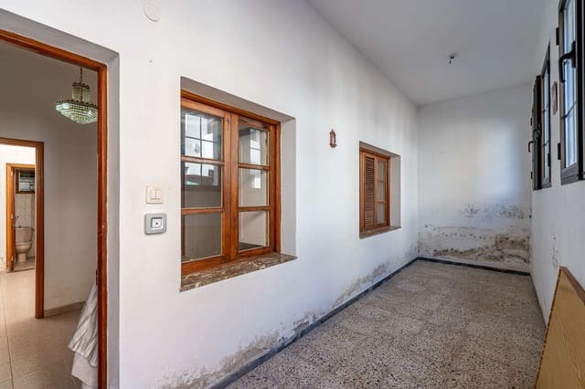 4 chambre Finca/Maison de Campagne à vendre à Arrecife avec garage - 300 000 € (Ref: 9798532)