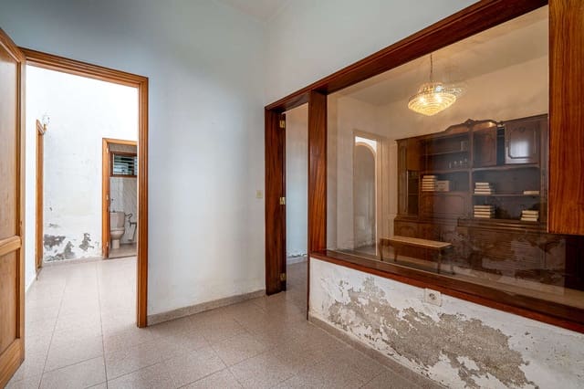 4 chambre Finca/Maison de Campagne à vendre à Arrecife avec garage - 300 000 € (Ref: 9798532)
