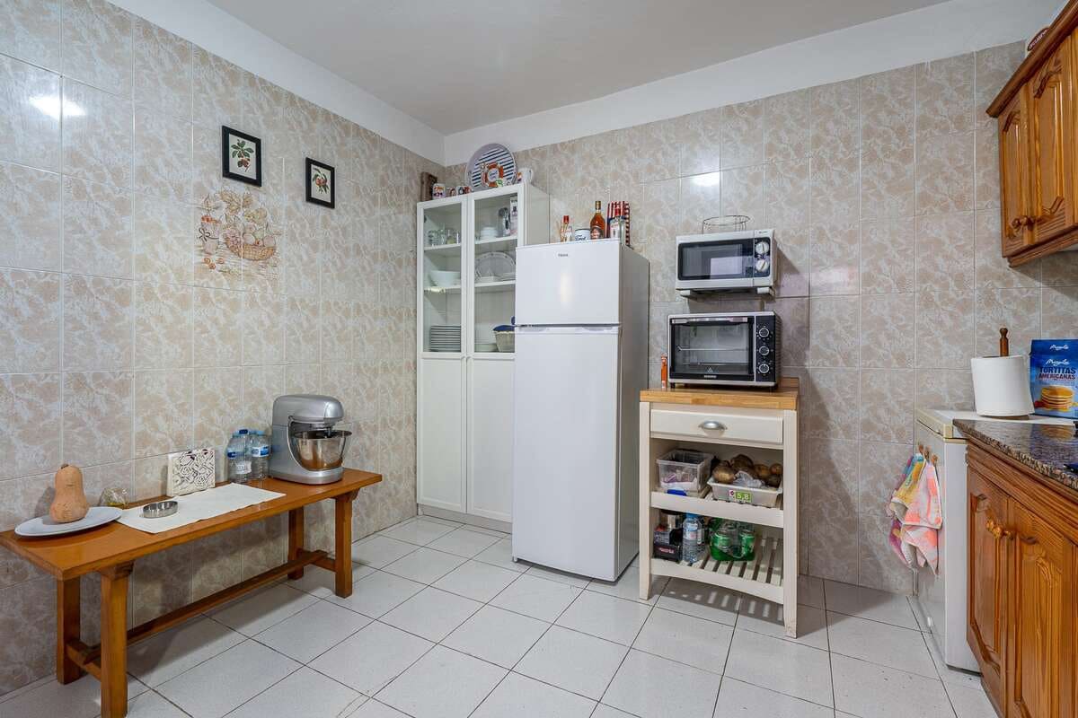 3 bedroom Finca/Country House for sale in La Santa with garage - € 320,000 (Ref: 9798533)