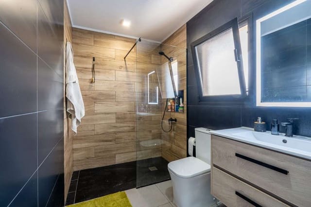 6 chambre Villa/Maison à vendre à Tías avec piscine garage - 1 000 000 € (Ref: 9798534)