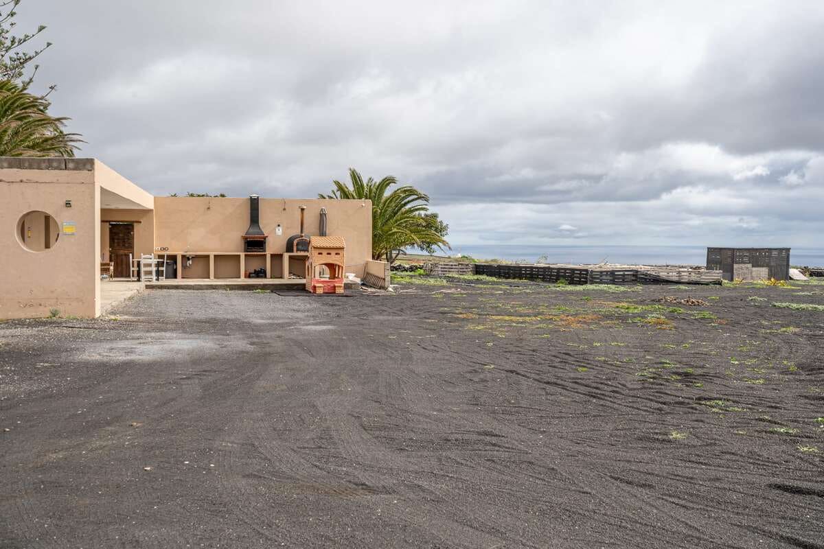 6 bedroom Villa for sale in Tias with pool garage - € 1,000,000 (Ref: 9798534)
