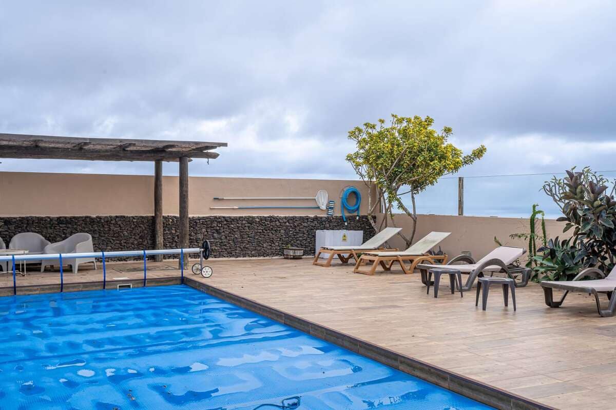 6 bedroom Villa for sale in Tias with pool garage - € 1,000,000 (Ref: 9798534)