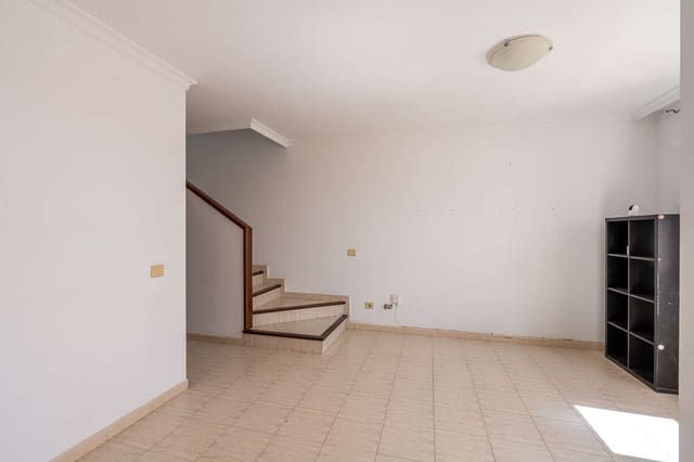 3 soverom Kjedet enebolig til salgs i Arrecife - € 284 500 (Ref: 9800975)