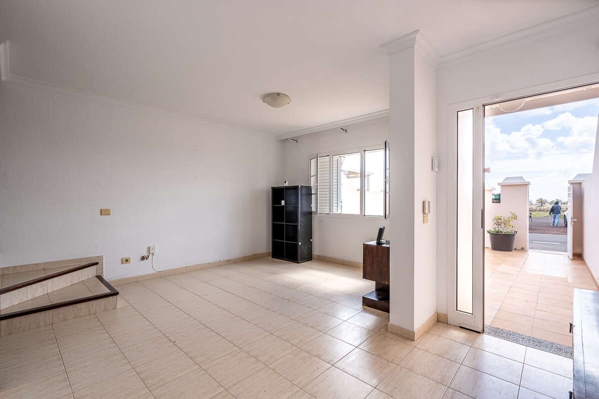 3 quarto Moradia Geminada para venda em Arrecife - 284 500 € (Ref: 9800975)
