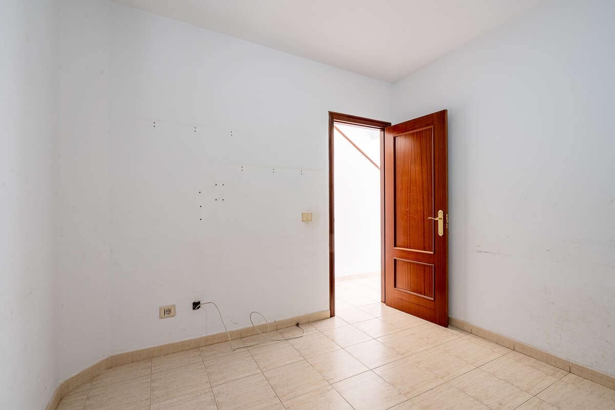 3 quarto Moradia Geminada para venda em Arrecife - 284 500 € (Ref: 9800975)