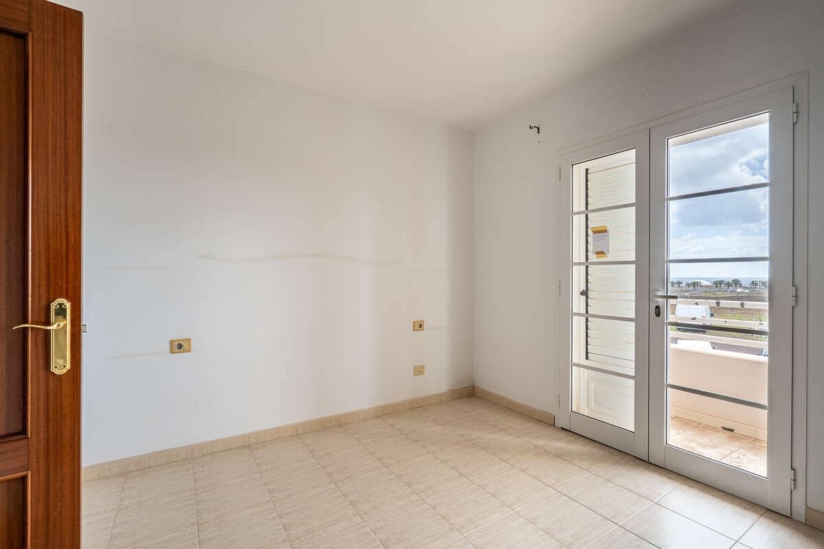 3 quarto Moradia Geminada para venda em Arrecife - 284 500 € (Ref: 9800975)