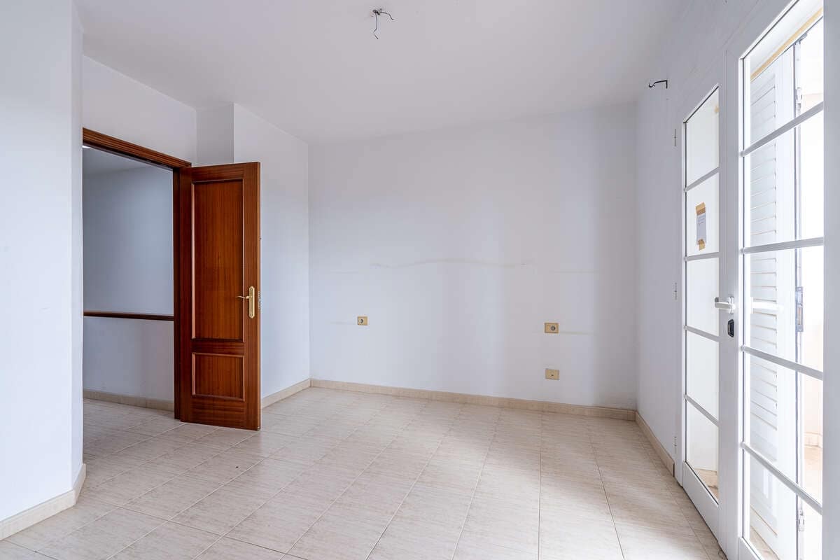 3 quarto Moradia Geminada para venda em Arrecife - 284 500 € (Ref: 9800975)