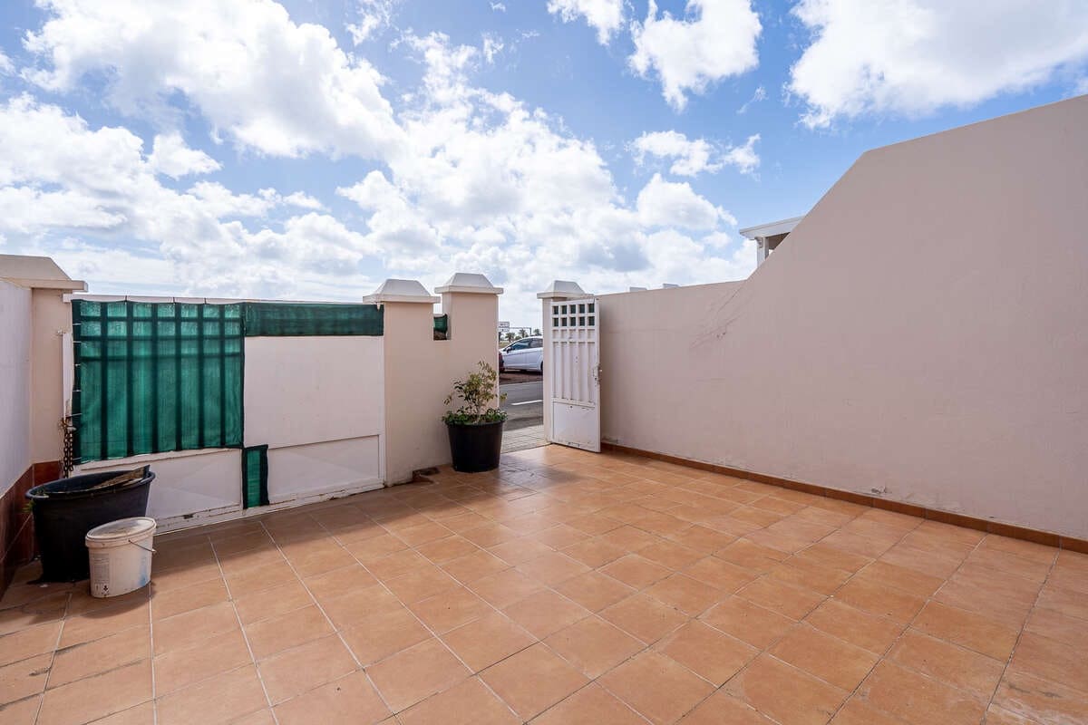 3 quarto Moradia Geminada para venda em Arrecife - 284 500 € (Ref: 9800975)