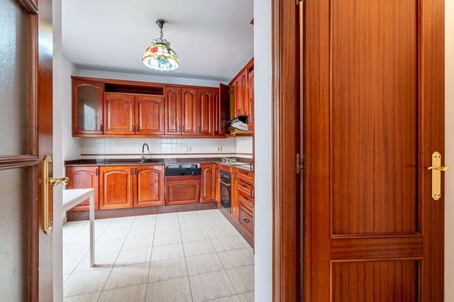 3 soverom Kjedet enebolig til salgs i Arrecife - € 284 500 (Ref: 9800975)