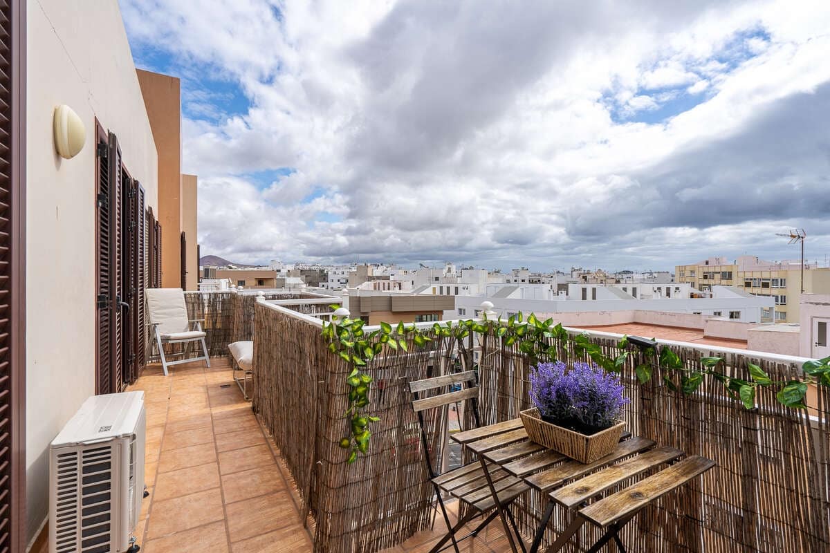 3 chambre Appartement à vendre à Arrecife avec garage - 285 000 € (Ref: 9813623)