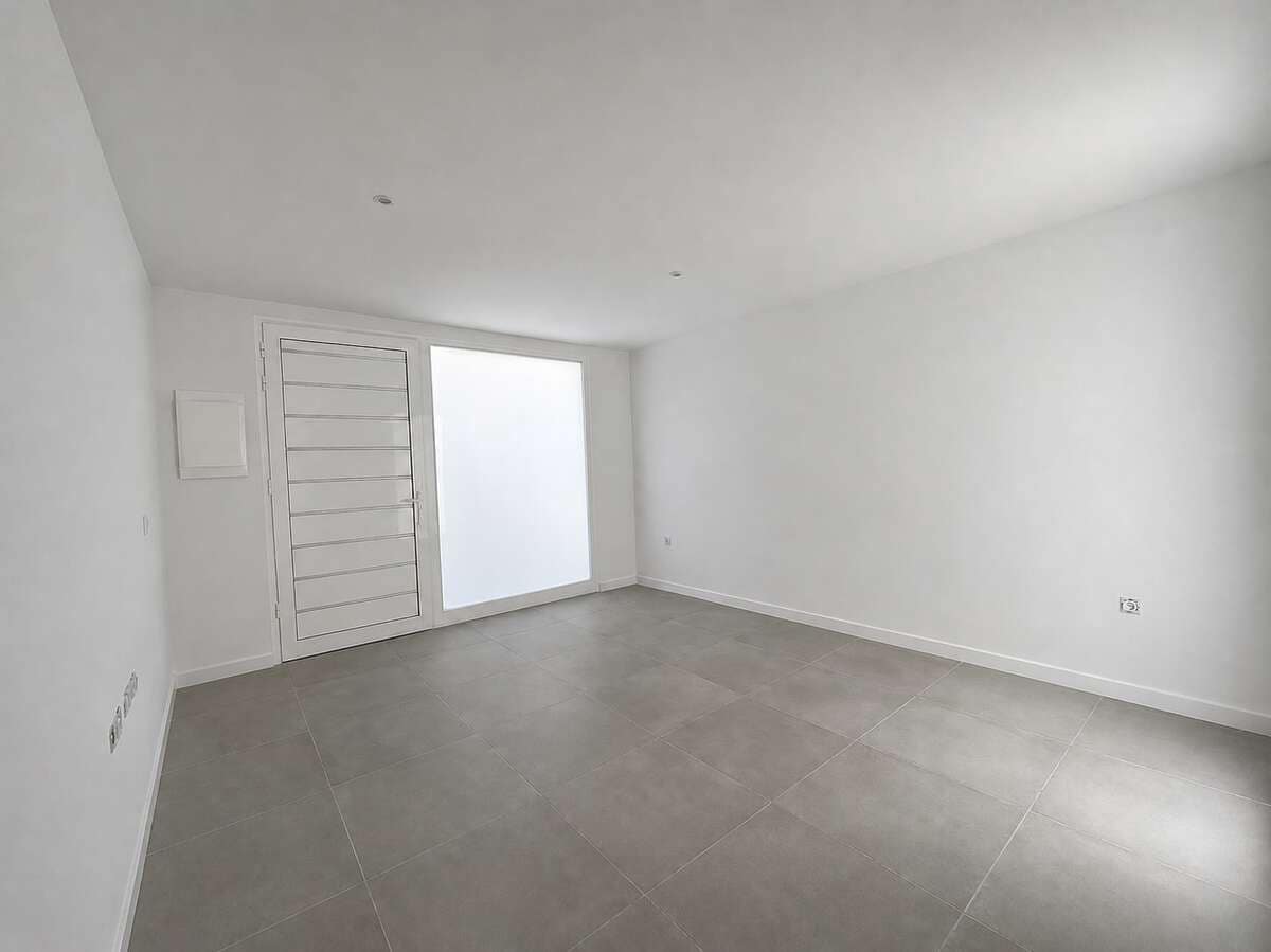 3 bedroom Semi-detached Villa for sale in Arrecife - € 250,000 (Ref: 9815392)