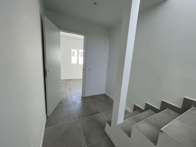 3 Zimmer Doppelhaus zu verkaufen in Arrecife - 250.000 € (Ref: 9815392)