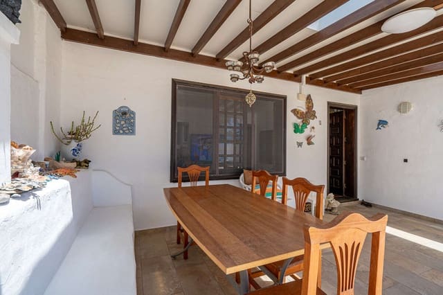 2 bedroom Bungalow for sale in Costa Teguise, Teguise - € 369,000 (Ref: 9830500)