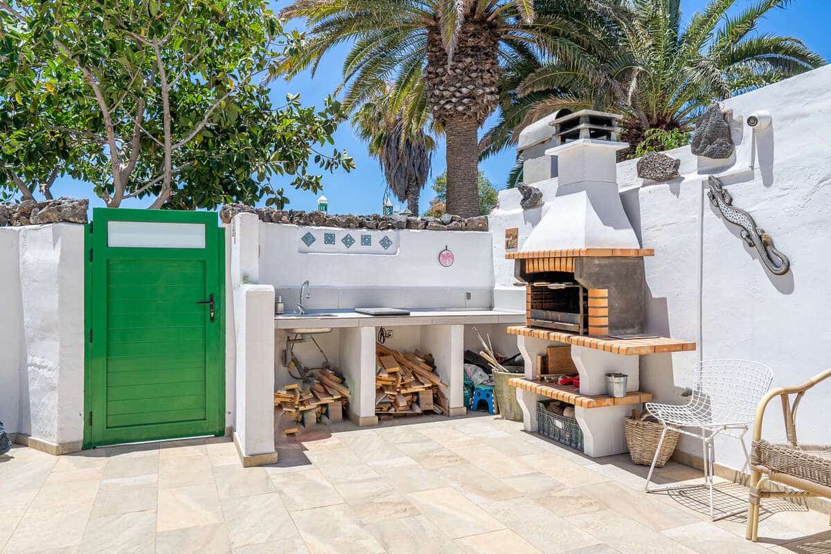 2 bedroom Bungalow for sale in Costa Teguise - € 369,000 (Ref: 9830500)