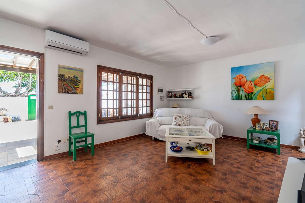 2 bedroom Bungalow for sale in Costa Teguise - € 369,000 (Ref: 9830500)